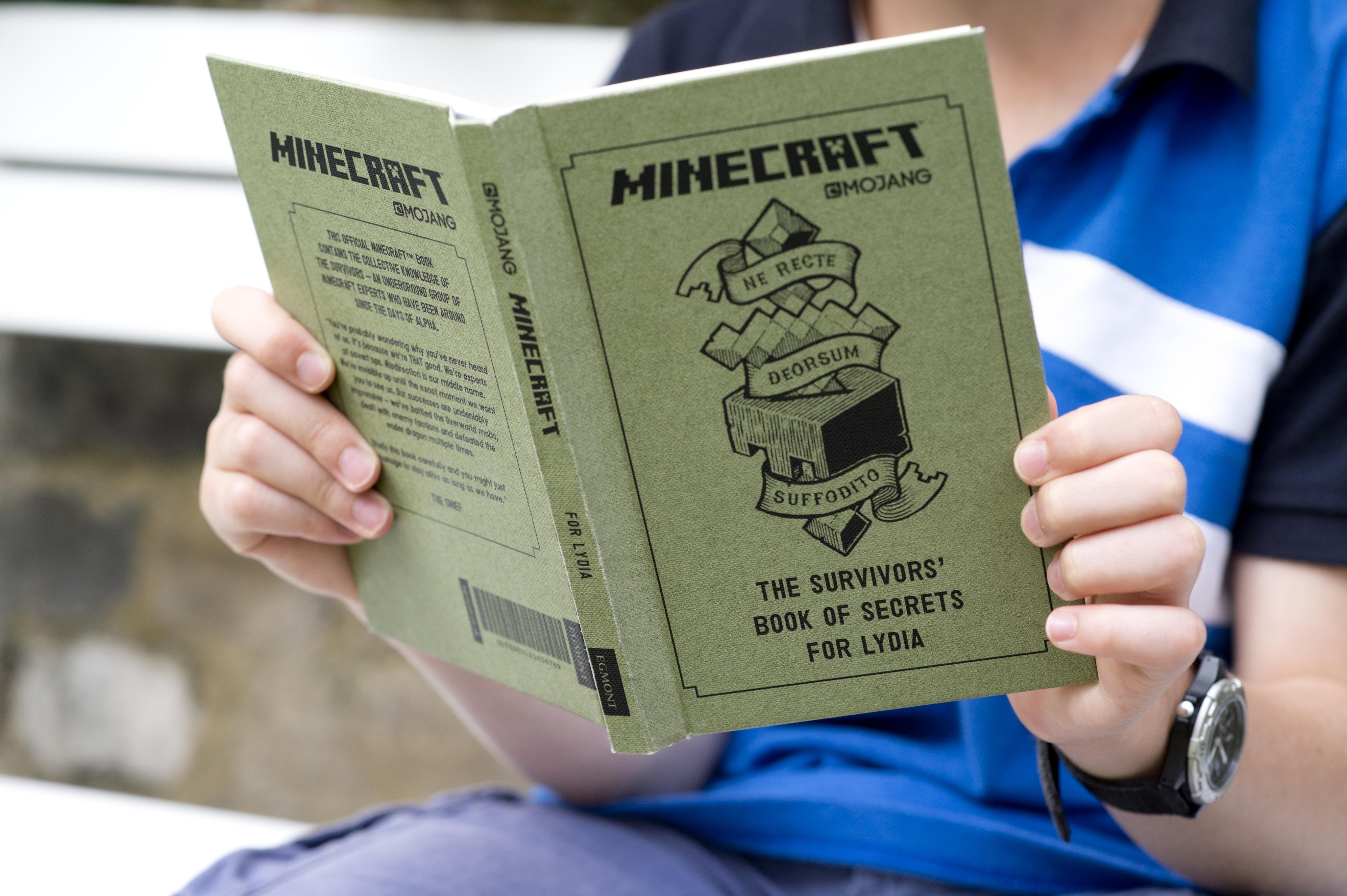 Minecraft Guide Book PDF: What to Use in 2026