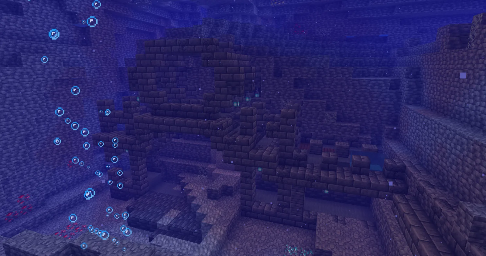 Ancient City Generated Underwater in Aquifer in Minecraft